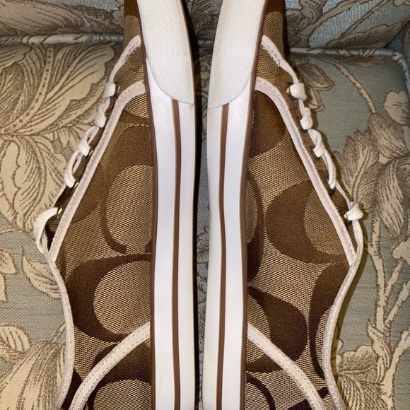 COACH DALIA DEE SIGNATURE CANVAS TENNIS SHOES SZ 8.5 - Picture 10 of 13